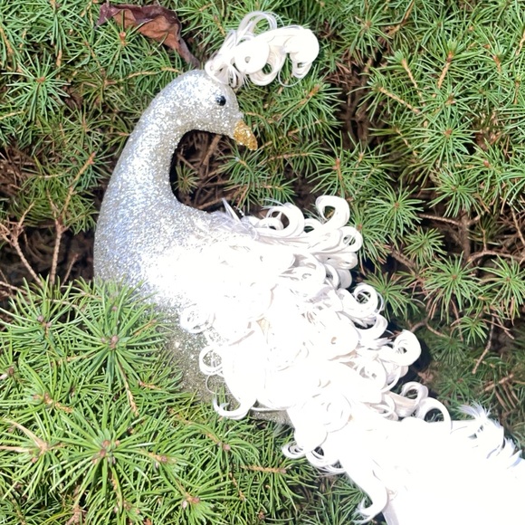 Anthropologie Other - Anthropologie Prodigious peacock clip on ornament